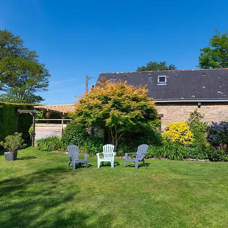 펜션 Domaine De Lestroue - La Metairie La Vraie-Croix